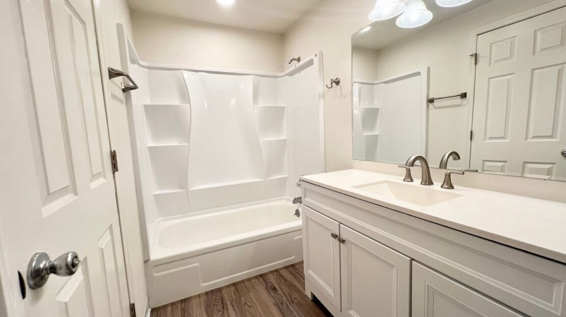 6951 SW Montauk Circle - Lake Oswego - Oregon - 2 bed, 1 bath rental property