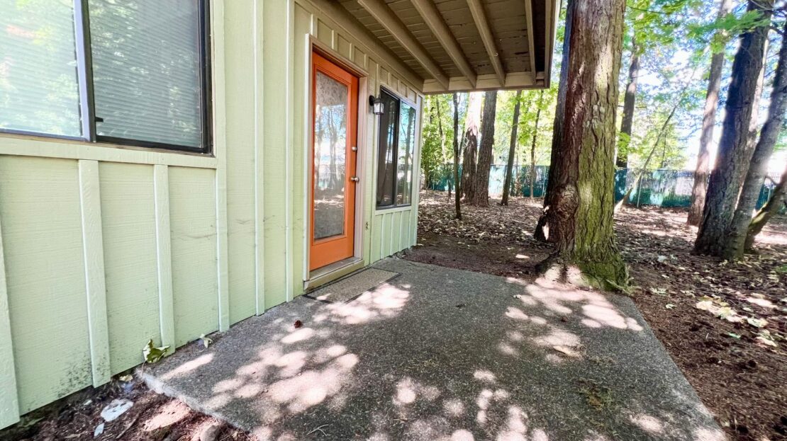 6951 SW Montauk Circle - Lake Oswego - Oregon - 2 bed, 1 bath rental property