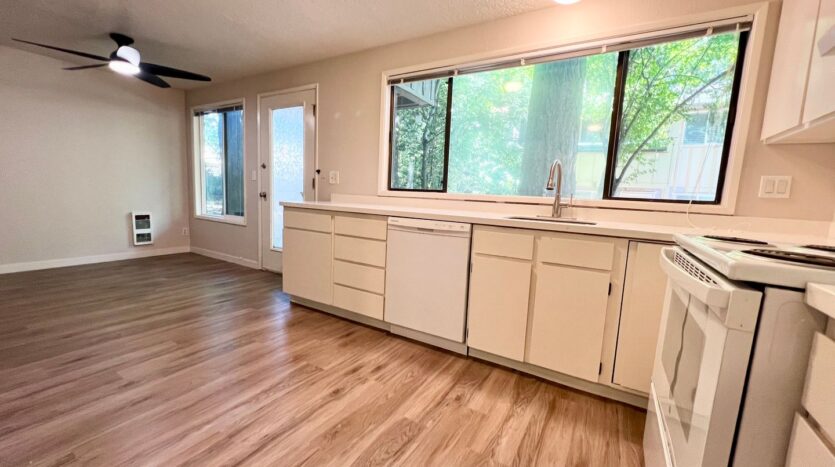 6951 SW Montauk Circle - Lake Oswego - Oregon - 2 bed, 1 bath rental property