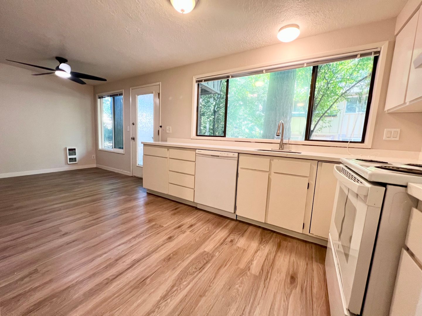 6951 SW Montauk Circle - Lake Oswego - Oregon - 2 bed, 1 bath rental property