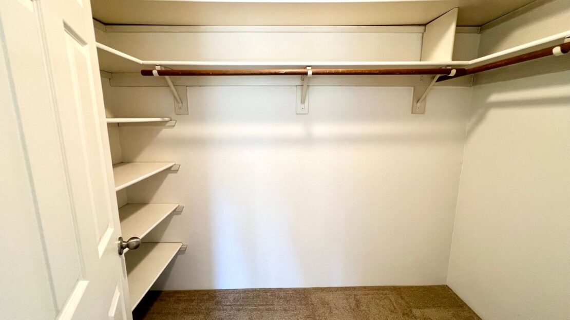 6951 SW Montauk Circle - Lake Oswego - Oregon - 2 bed, 1 bath rental property