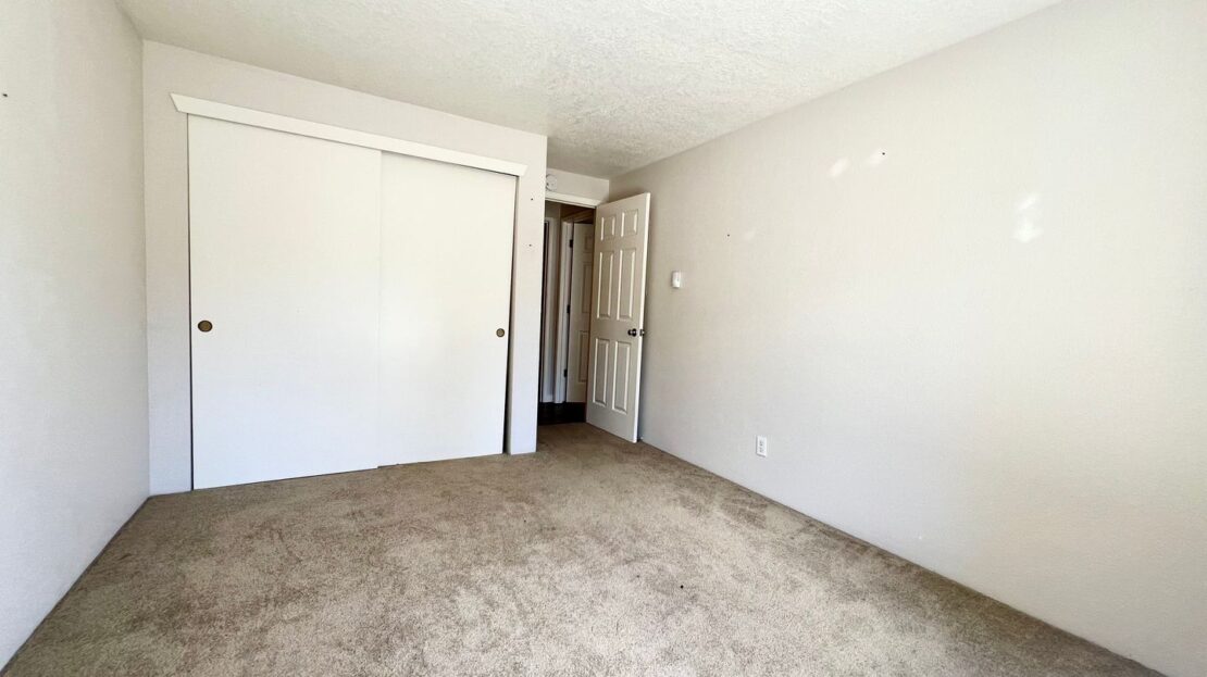 6951 SW Montauk Circle - Lake Oswego - Oregon - 2 bed, 1 bath rental property