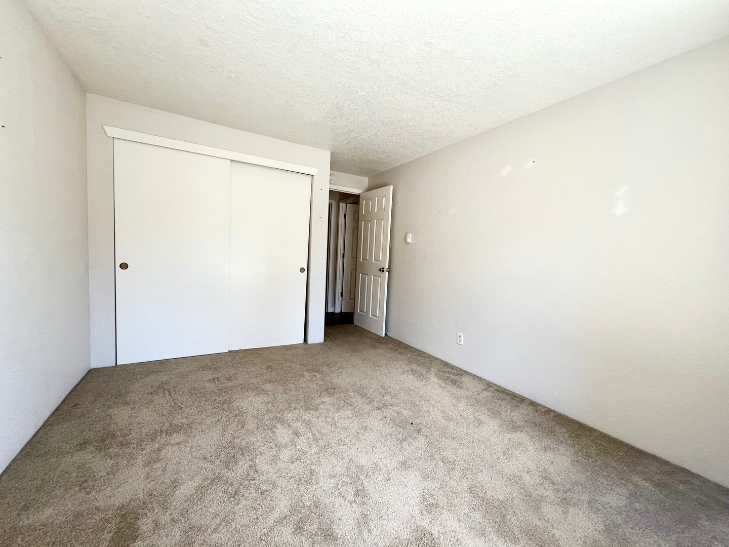 6951 SW Montauk Circle - Lake Oswego - Oregon - 2 bed, 1 bath rental property