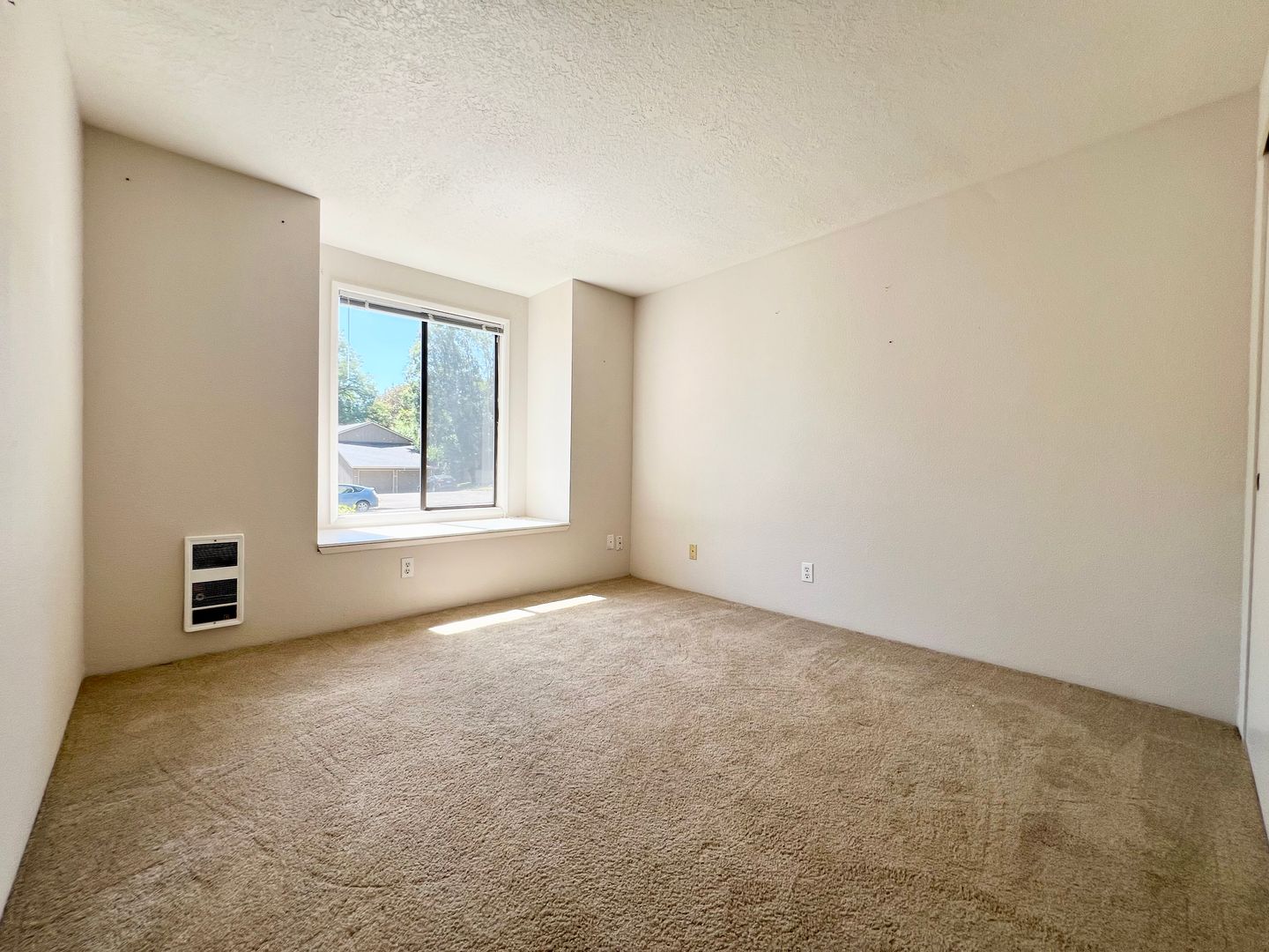 6951 SW Montauk Circle - Lake Oswego - Oregon - 2 bed, 1 bath rental property