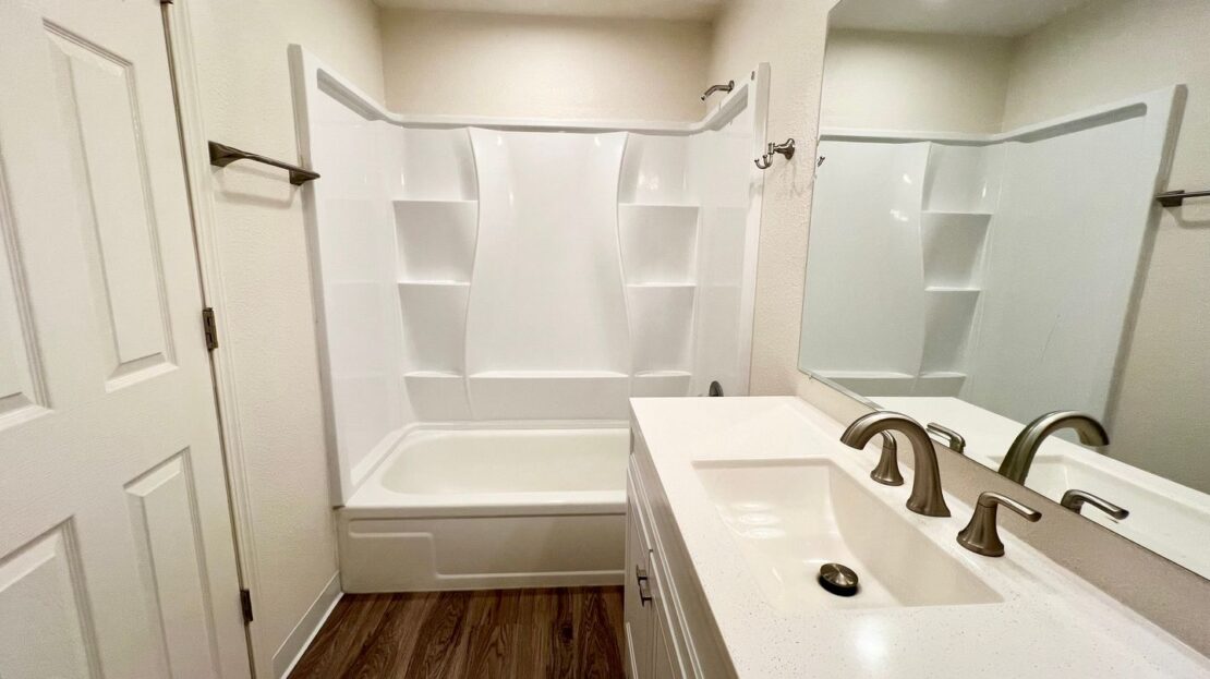 6951 SW Montauk Circle - Lake Oswego - Oregon - 2 bed, 1 bath rental property