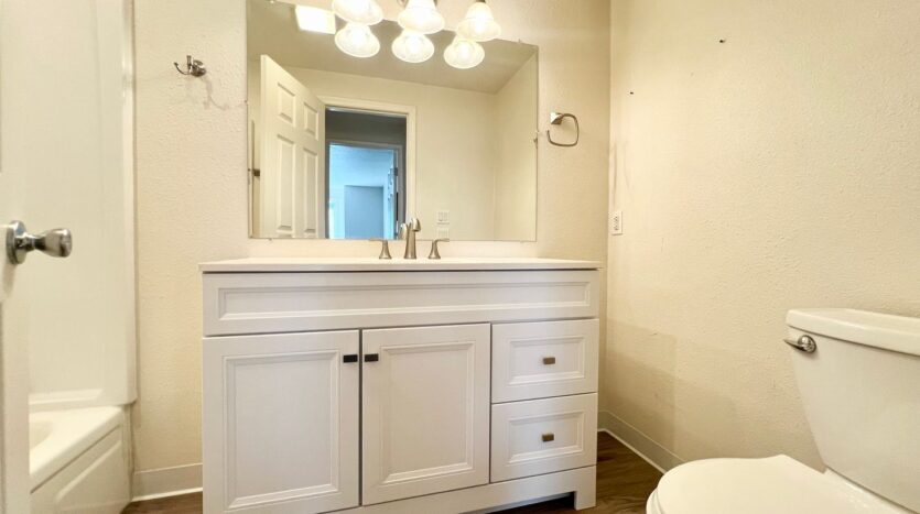 6951 SW Montauk Circle - Lake Oswego - Oregon - 2 bed, 1 bath rental property