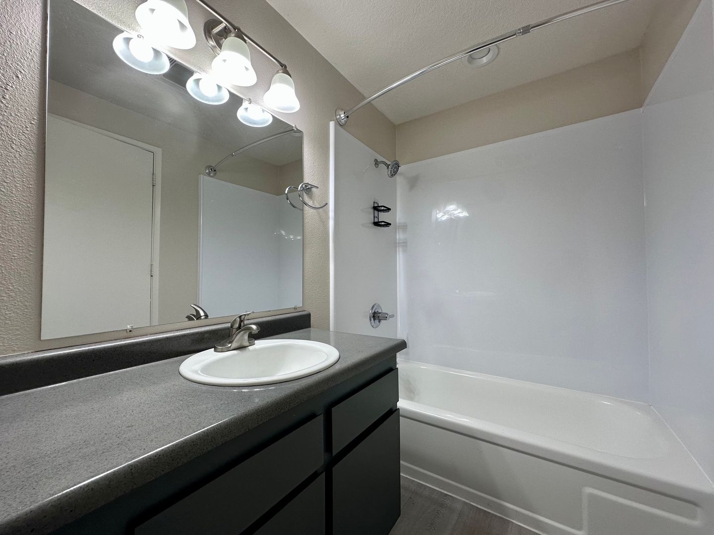 6955 SW Montauk Circle - Lake Oswego - Oregon - 2 bed, 1 bath rental property