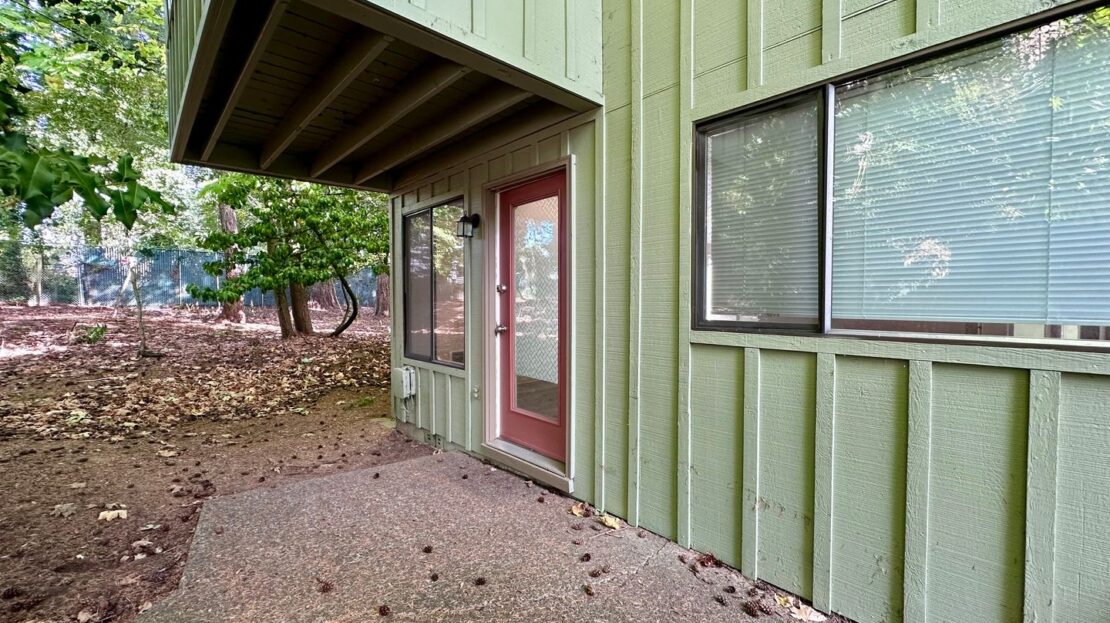 6955 SW Montauk Circle - Lake Oswego - Oregon - 2 bed, 1 bath rental property