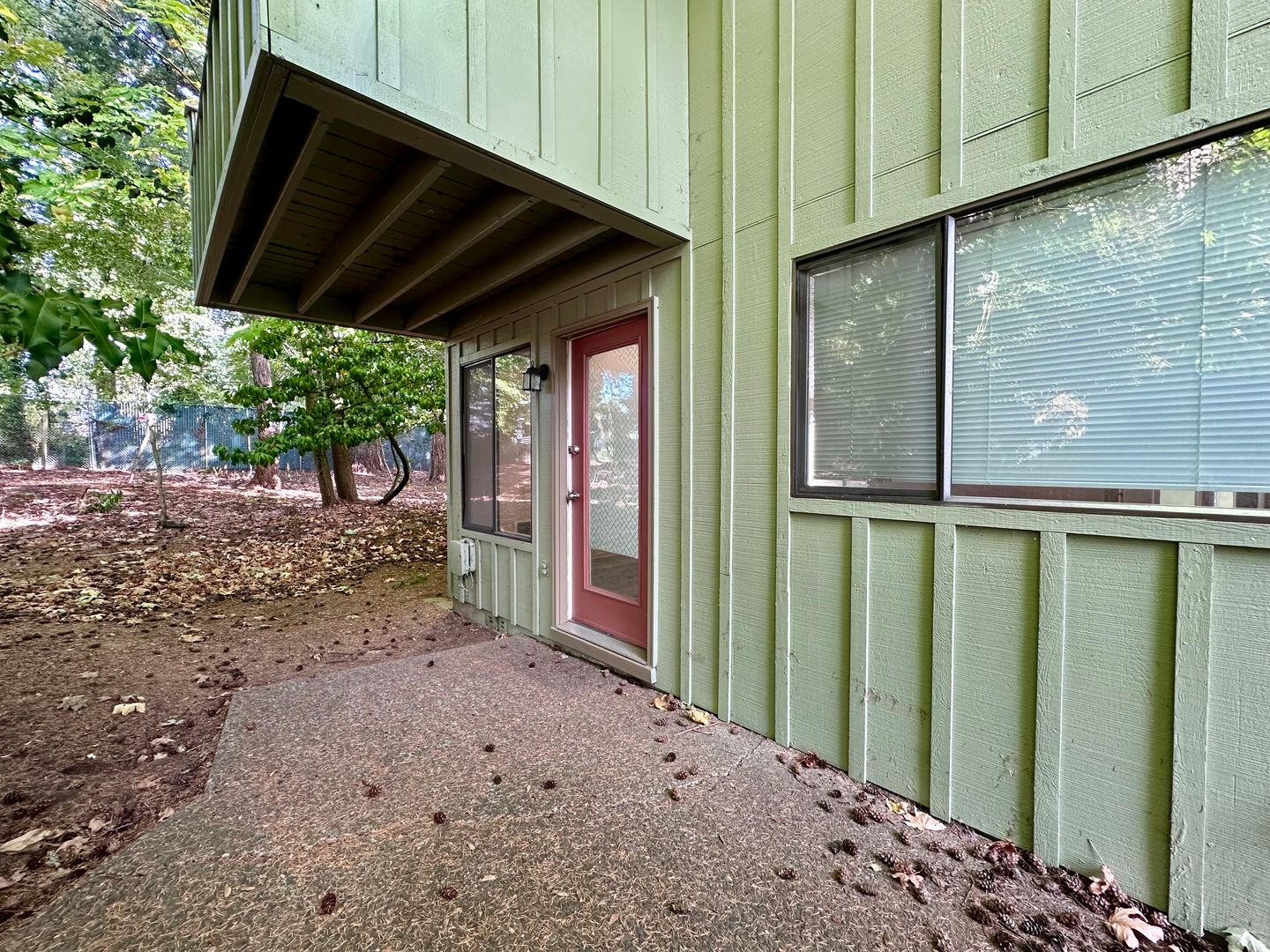 6955 SW Montauk Circle - Lake Oswego - Oregon - 2 bed, 1 bath rental property