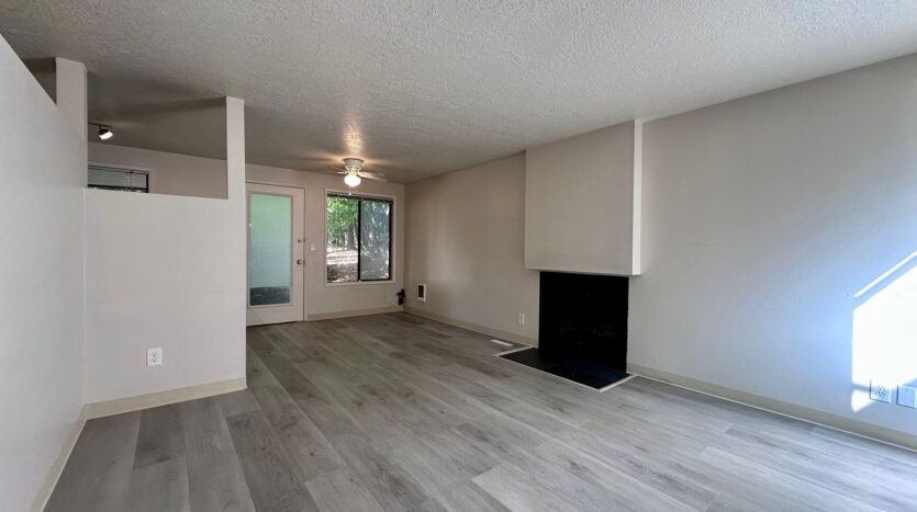 6955 SW Montauk Circle - Lake Oswego - Oregon - 2 bed, 1 bath rental property