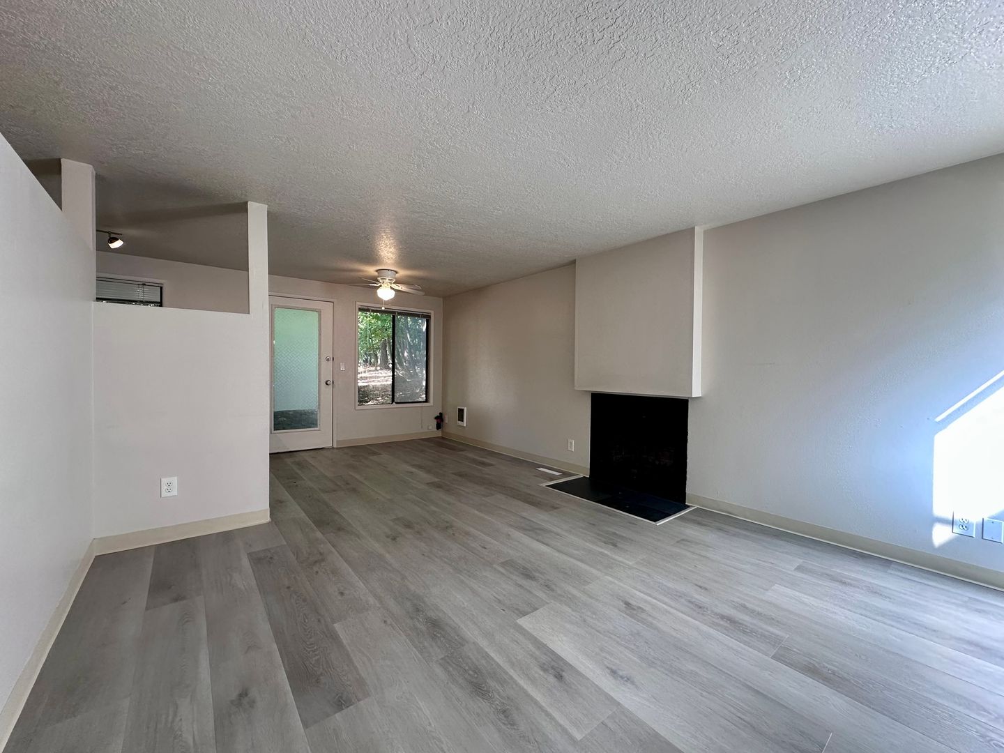 6955 SW Montauk Circle - Lake Oswego - Oregon - 2 bed, 1 bath rental property