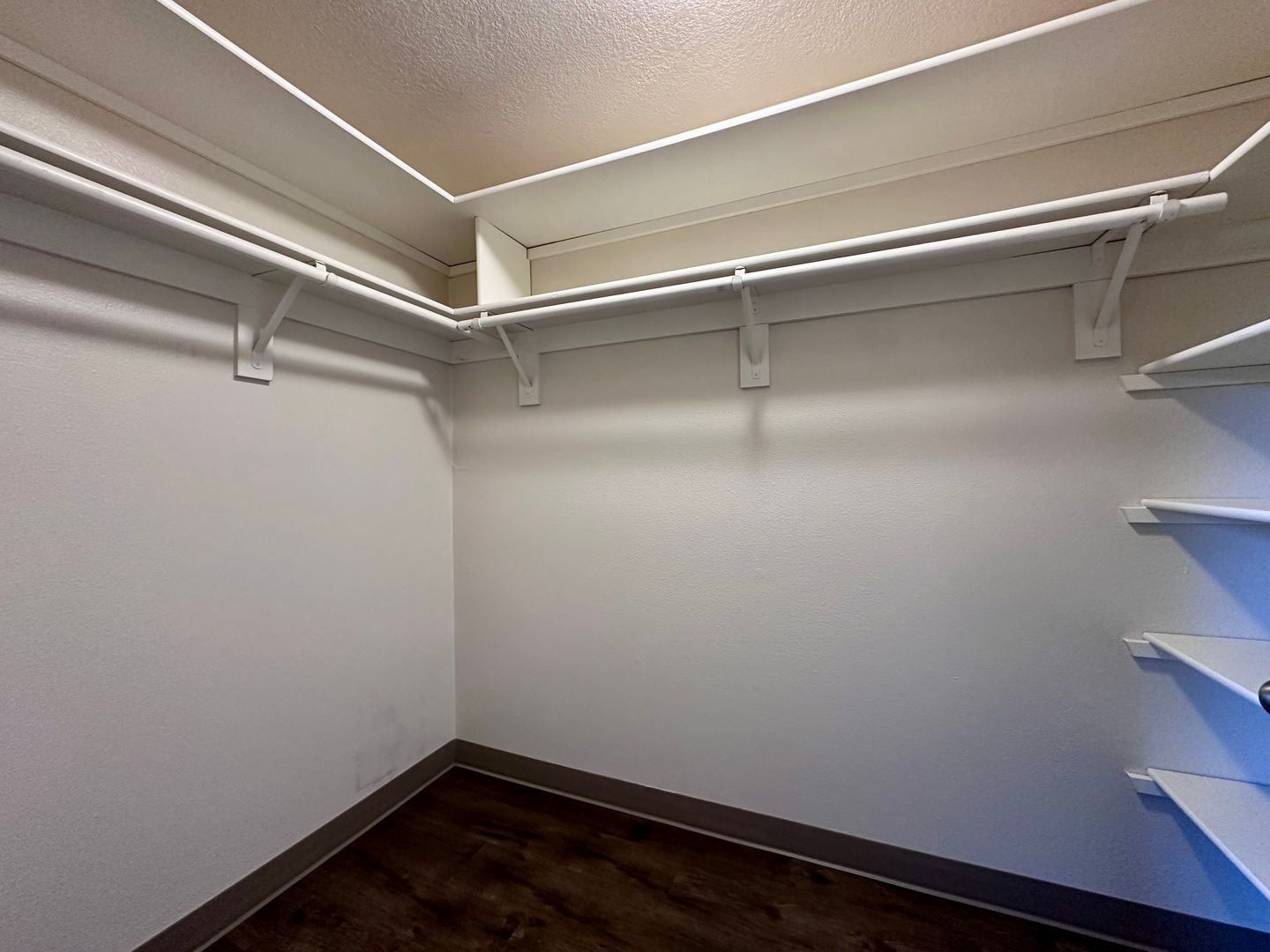 6955 SW Montauk Circle - Lake Oswego - Oregon - 2 bed, 1 bath rental property