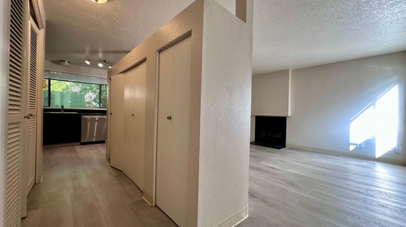 6955 SW Montauk Circle - Lake Oswego - Oregon - 2 bed, 1 bath rental property