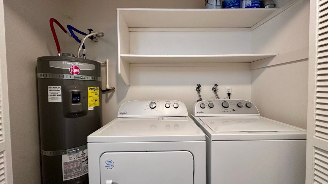 6955 SW Montauk Circle - Lake Oswego - Oregon - 2 bed, 1 bath rental property