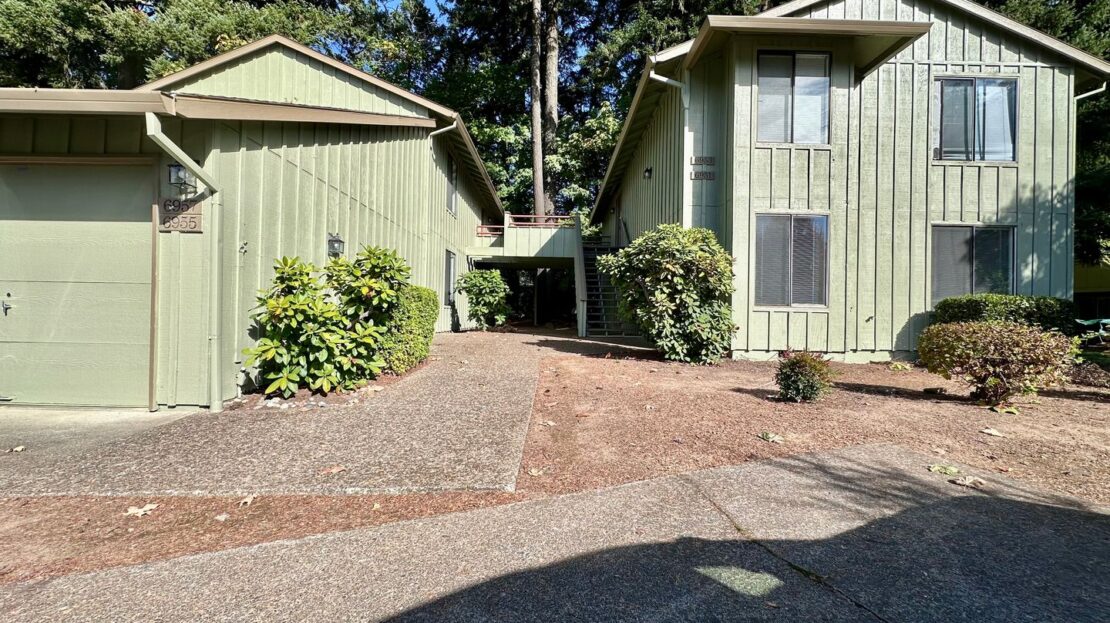 6955 SW Montauk Circle - Lake Oswego - Oregon - 2 bed, 1 bath rental property