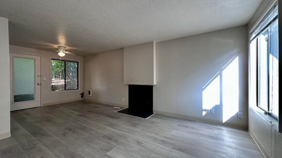 6955 SW Montauk Circle - Lake Oswego - Oregon - 2 bed, 1 bath rental property