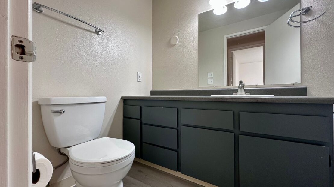 6955 SW Montauk Circle - Lake Oswego - Oregon - 2 bed, 1 bath rental property