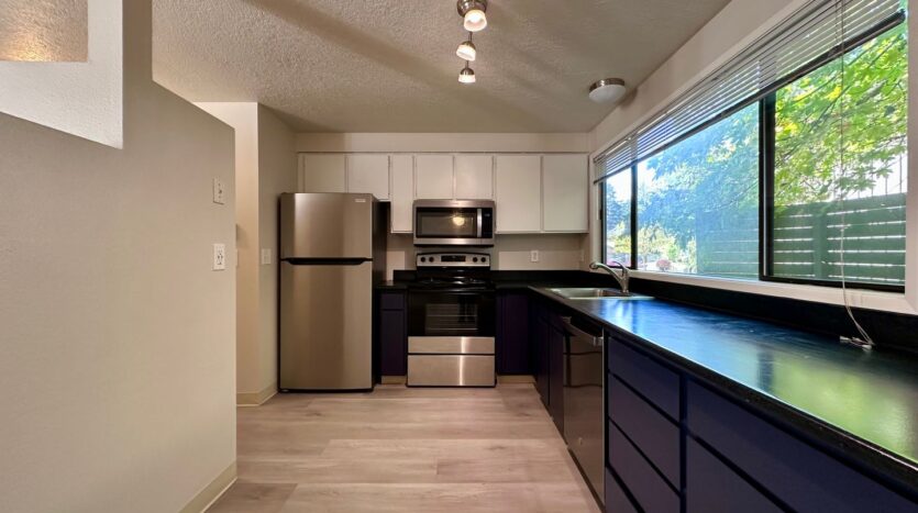 6955 SW Montauk Circle - Lake Oswego - Oregon - 2 bed, 1 bath rental property