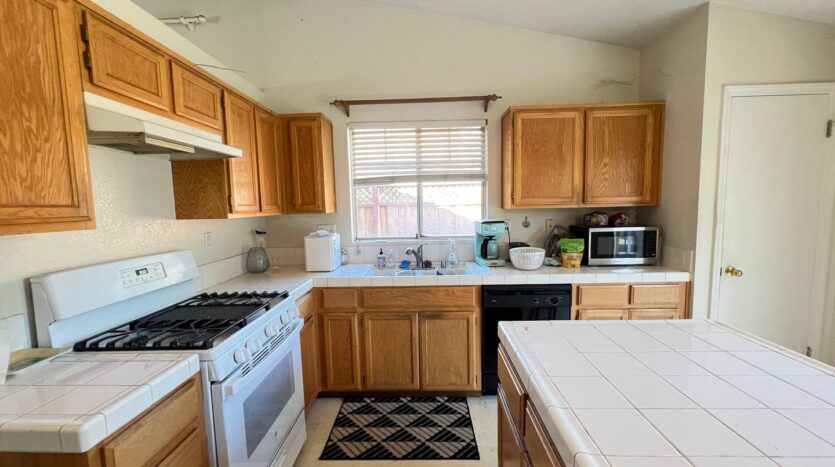 6968 Sunridge Drive - Livermore - California - 3 bed, 2 bath rental property