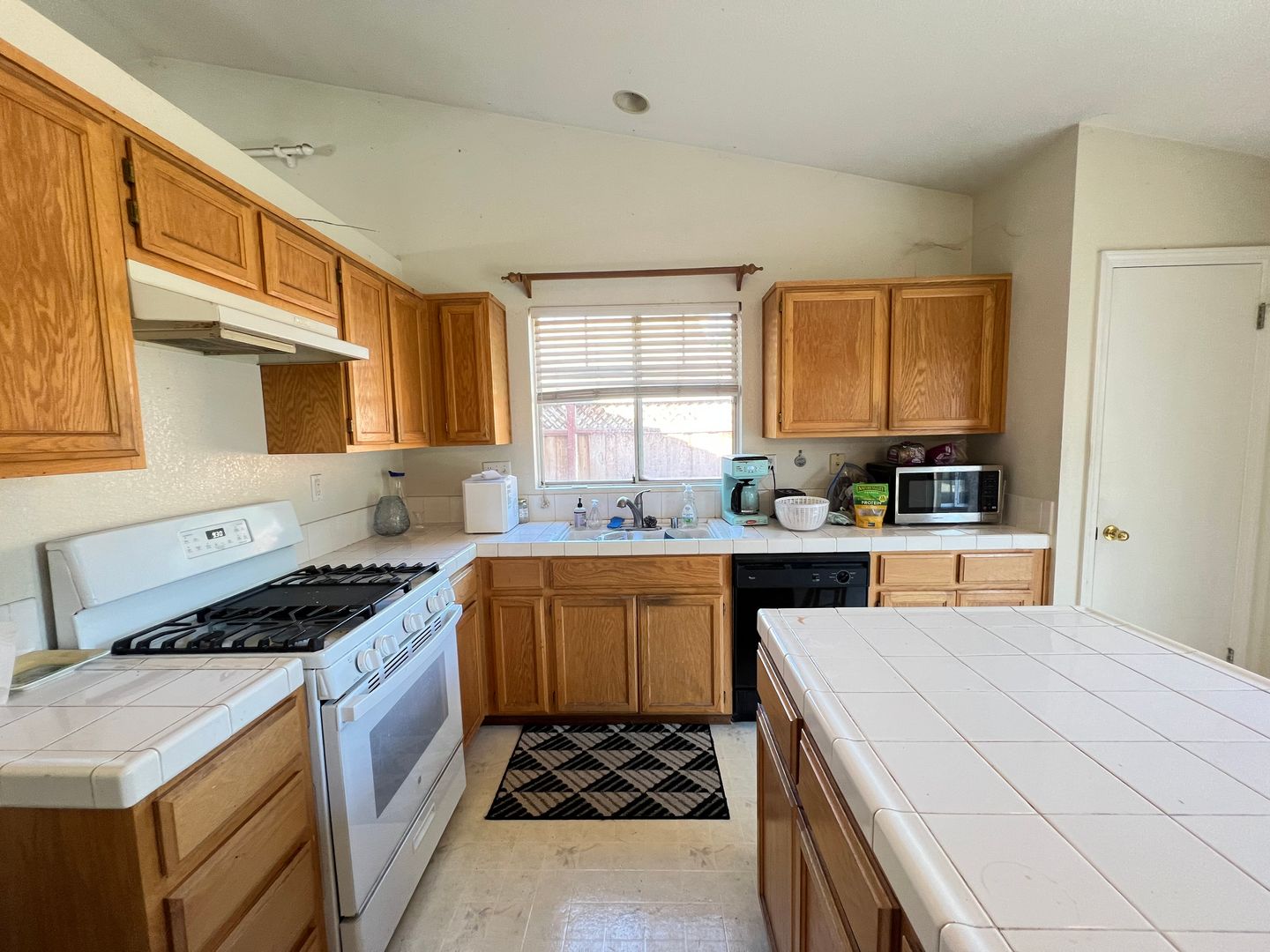 6968 Sunridge Drive - Livermore - California - 3 bed, 2 bath rental property