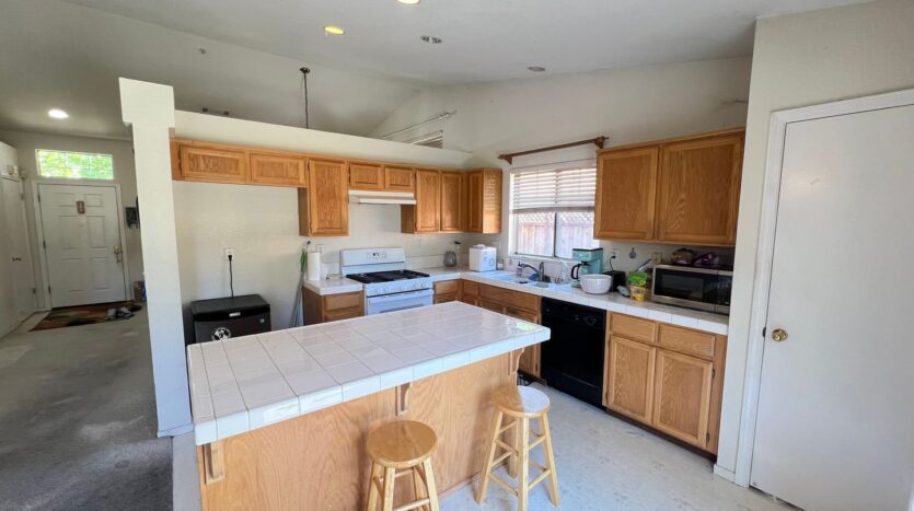 6968 Sunridge Drive - Livermore - California - 3 bed, 2 bath rental property