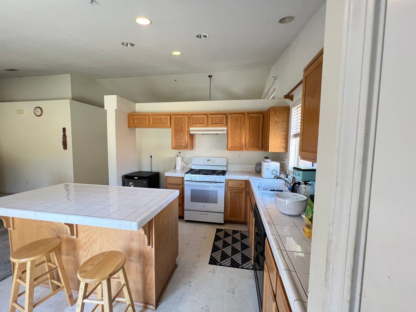 6968 Sunridge Drive - Livermore - California - 3 bed, 2 bath rental property