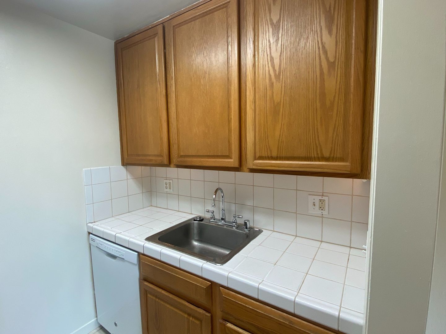 7 Captain Drive #214 - Emeryville - California - 1 bed, 1 bath rental property