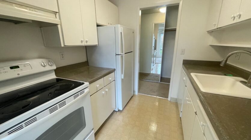 7 Commodore Drive #364 - Emeryville - California - 1 bed, 1 bath rental property