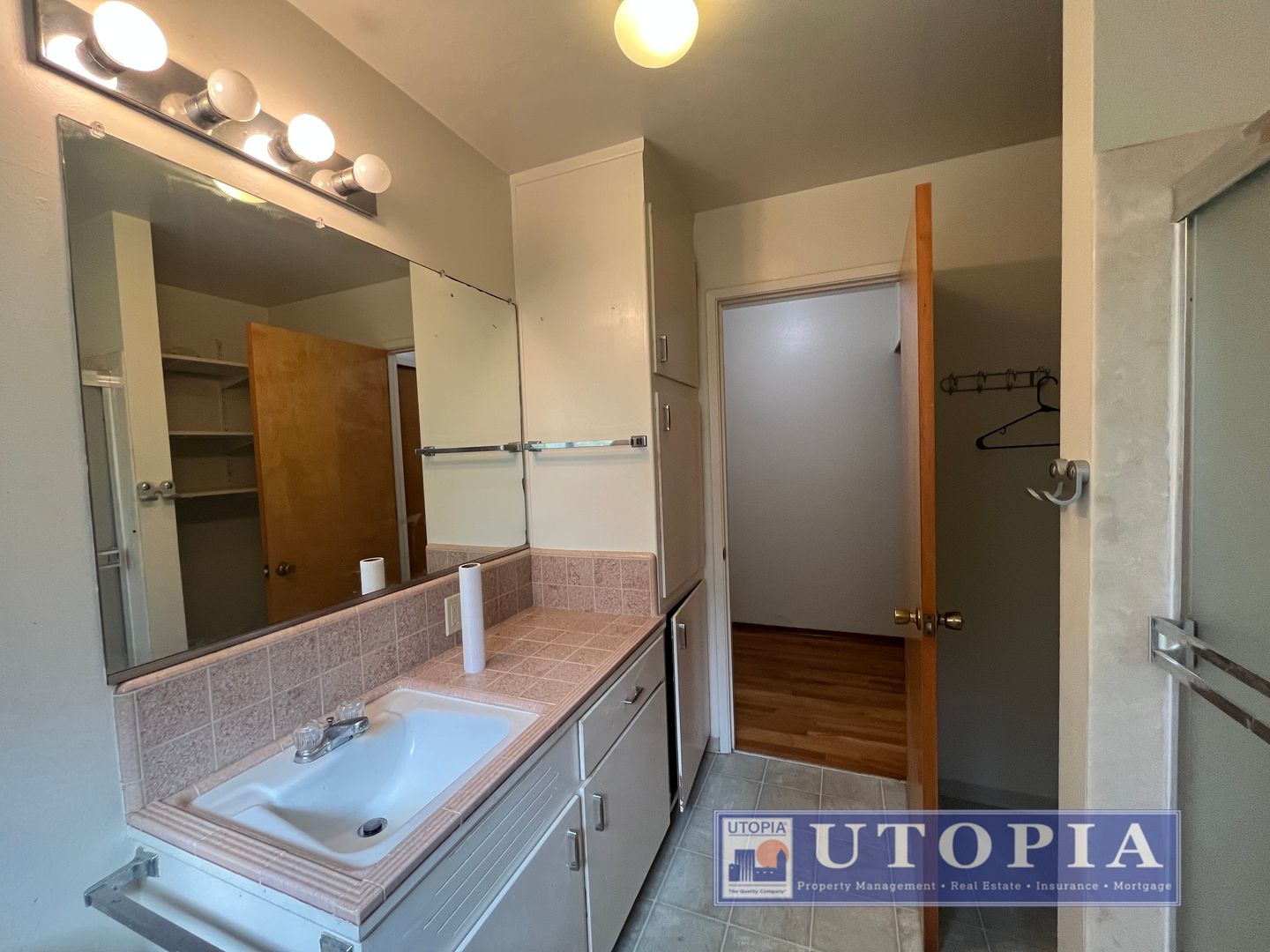 704 Almar Avenue - Santa Cruz - California - 2 bed, 1.5 bath rental property