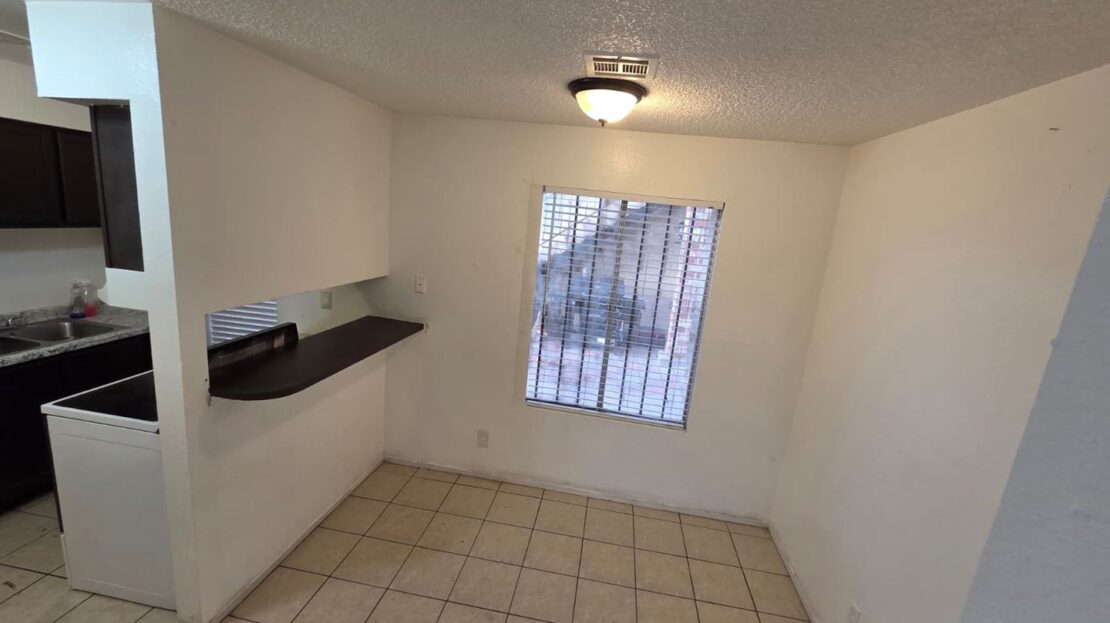 717 Covington Lane Apt. 2 - Las Vegas - Nevada - 2 bed, 1 bath rental property