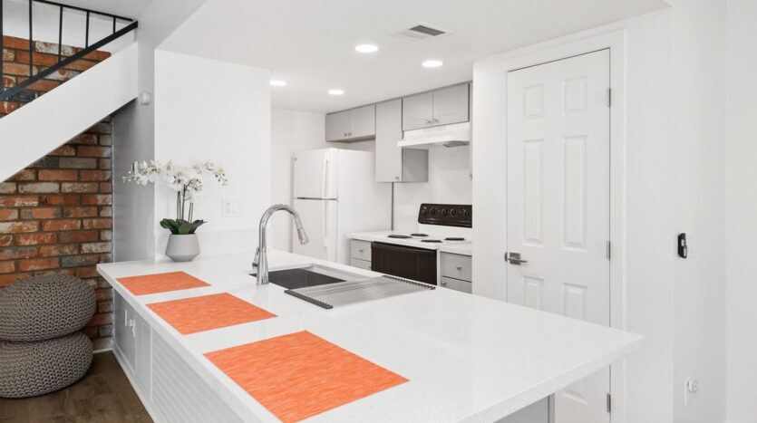 72728 Willow St. Unit 2 - Palm Desert - California - 2 bed, 1 bath rental property