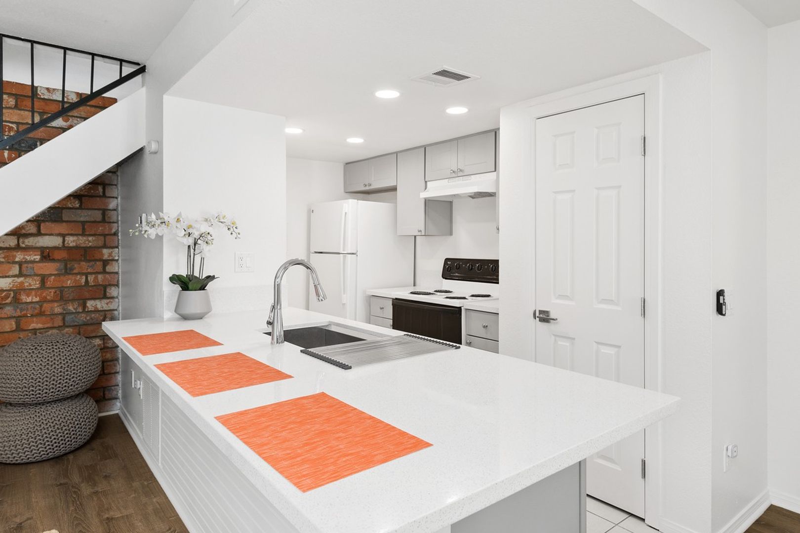 72728 Willow St. Unit 2 - Palm Desert - California - 2 bed, 1 bath rental property