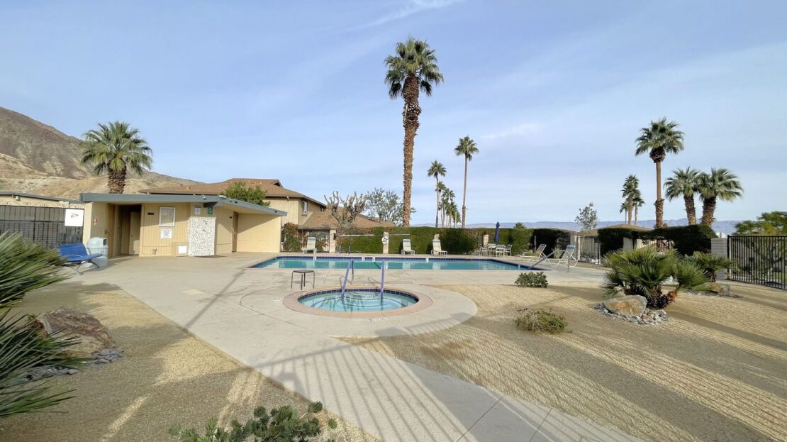 72728 Willow St. Unit 2 - Palm Desert - California - 2 bed, 1 bath rental property