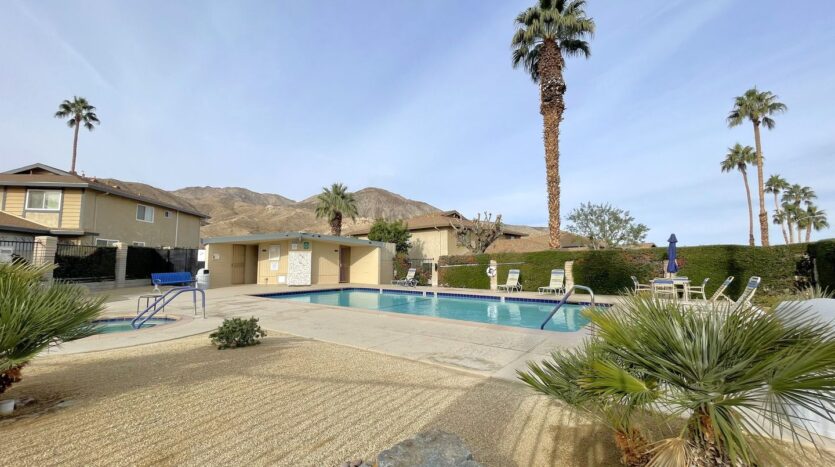 72728 Willow St. Unit 2 - Palm Desert - California - 2 bed, 1 bath rental property