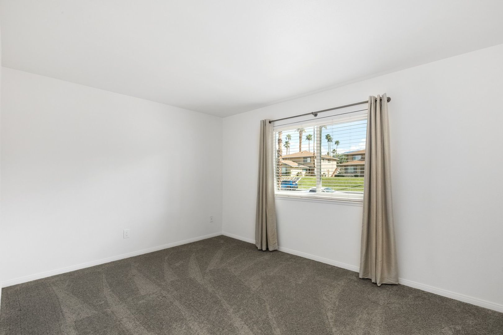 72728 Willow St. Unit 2 - Palm Desert - California - 2 bed, 1 bath rental property