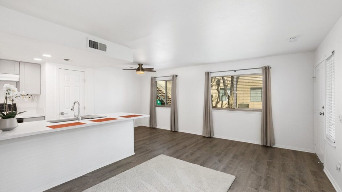 72728 Willow St. Unit 2 - Palm Desert - California - 2 bed, 1 bath rental property