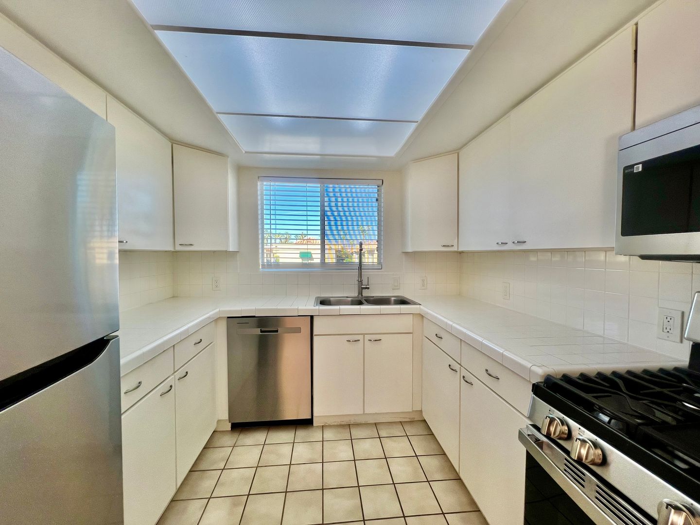 73625 Catalina Way - Unit 04 - Palm Desert - California - 1 bed, 1 bath rental property