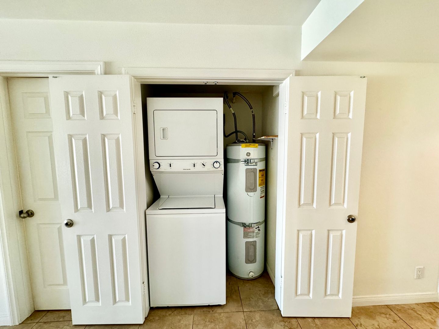 73950 Grapevine St - Unit B - Palm Desert - California - 2 bed, 2 bath rental property