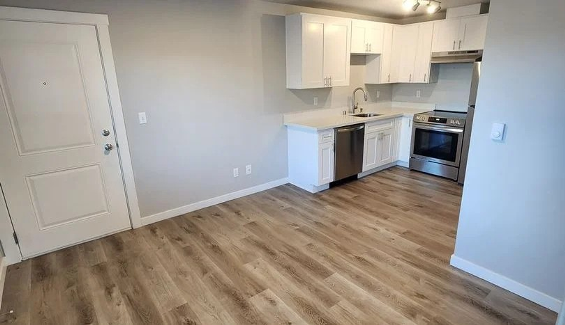 7626 Pacific Ave - 301 - Tacoma - Washington - 1 bed, 1 bath rental property