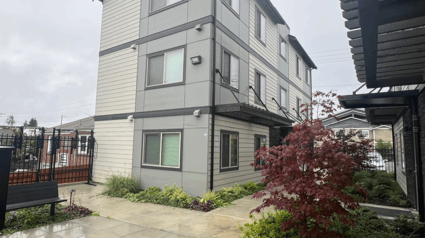7626 Pacific Ave - 301 - Tacoma - Washington - 1 bed, 1 bath rental property