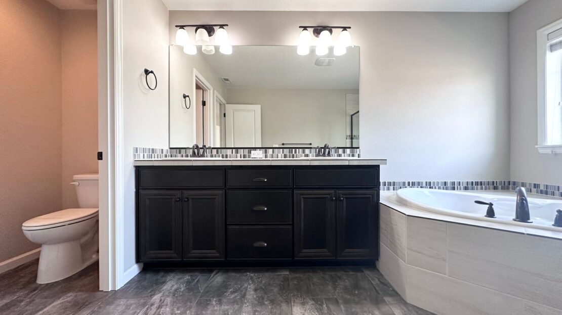 7698 NW Catalpa St. - Portland - Oregon - 5 bed, 3 bath rental property