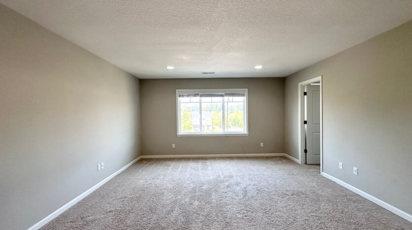 7698 NW Catalpa St. - Portland - Oregon - 5 bed, 3 bath rental property