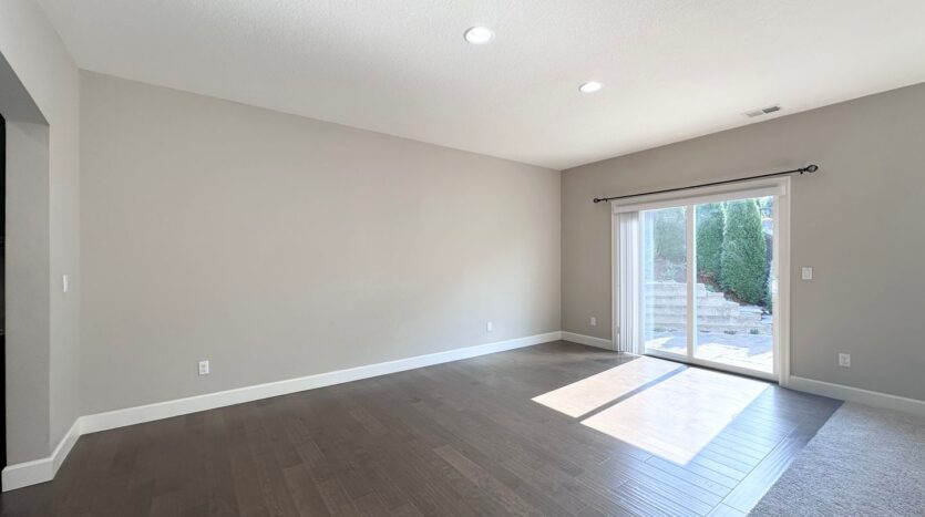 7698 NW Catalpa St. - Portland - Oregon - 5 bed, 3 bath rental property