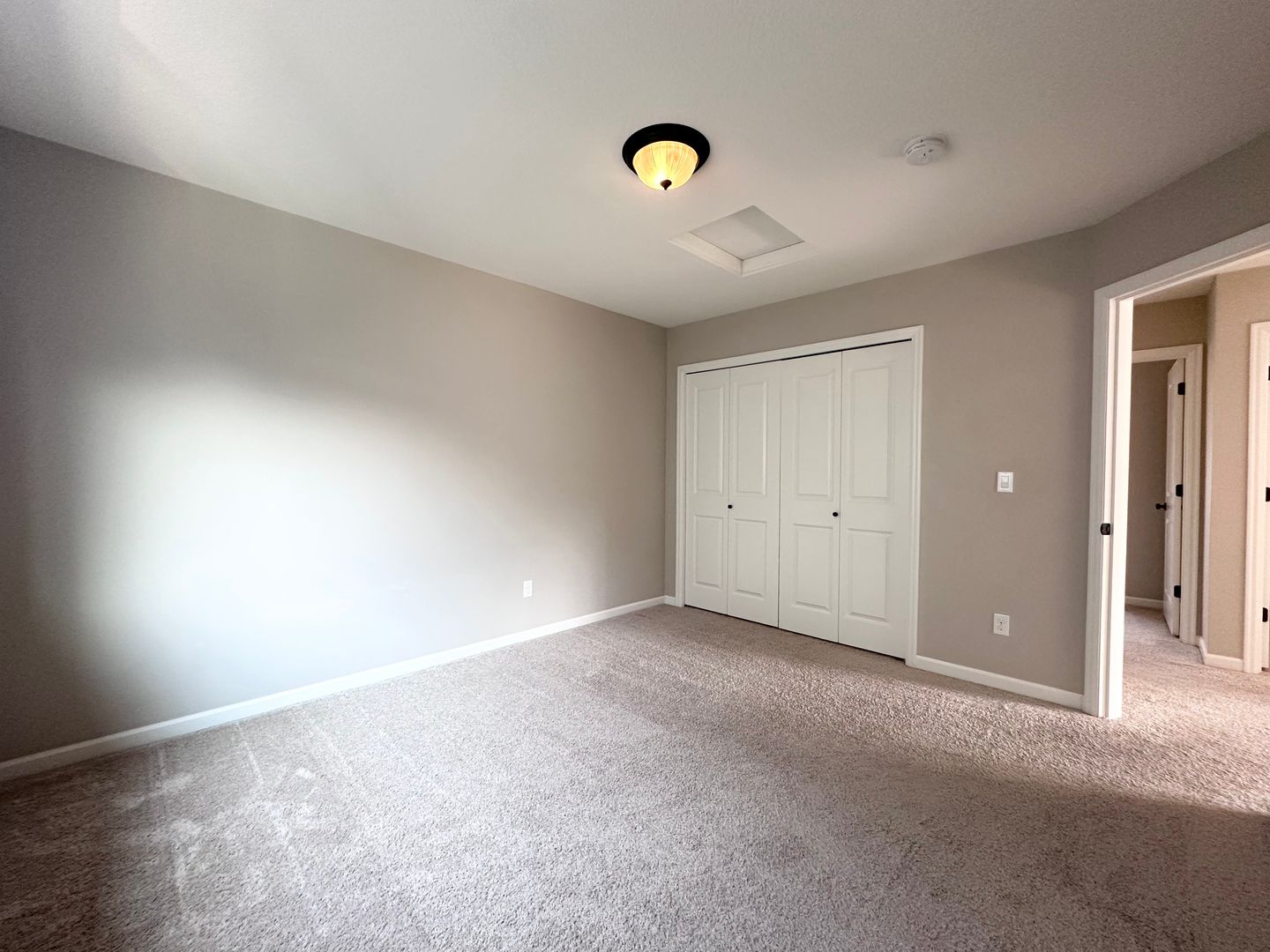 7698 NW Catalpa St. - Portland - Oregon - 5 bed, 3 bath rental property