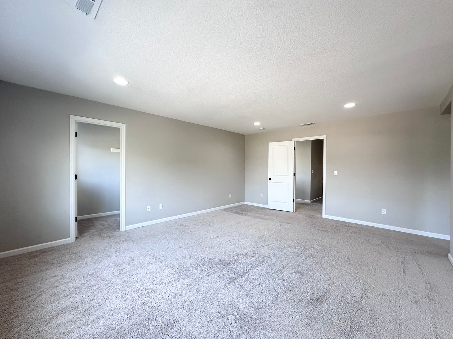 7698 NW Catalpa St. - Portland - Oregon - 5 bed, 3 bath rental property