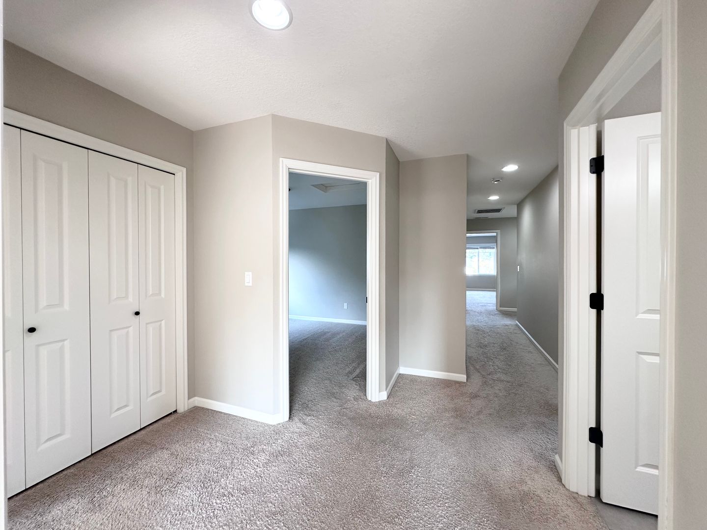 7698 NW Catalpa St. - Portland - Oregon - 5 bed, 3 bath rental property