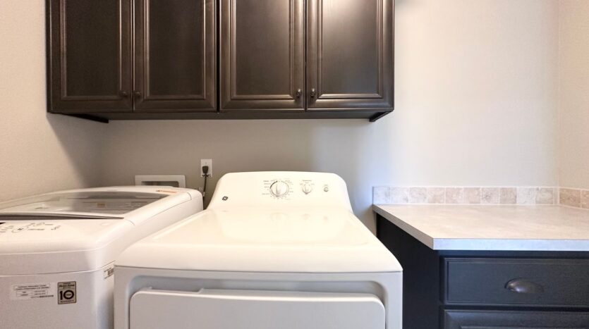 7698 NW Catalpa St. - Portland - Oregon - 5 bed, 3 bath rental property