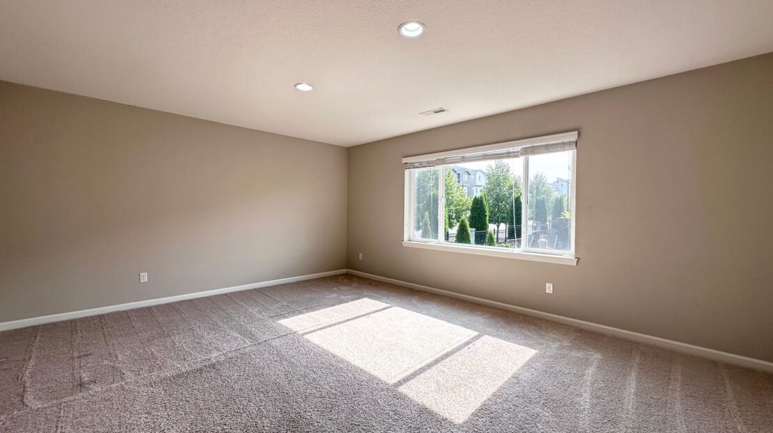 7698 NW Catalpa St. - Portland - Oregon - 5 bed, 3 bath rental property