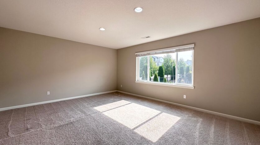 7698 NW Catalpa St. - Portland - Oregon - 5 bed, 3 bath rental property