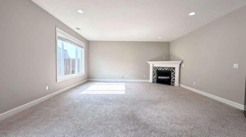 7698 NW Catalpa St. - Portland - Oregon - 5 bed, 3 bath rental property